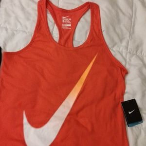 Nike womens Tank Top Size L NWT